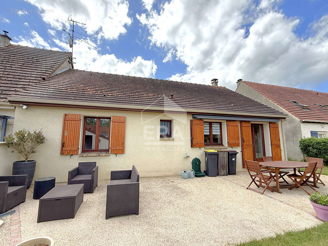 Maison à MORMANT