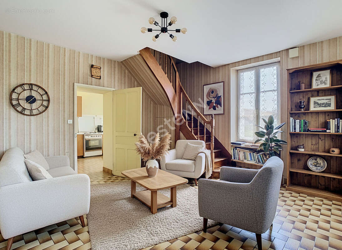 Maison style bourgeoise et division de terrain possible à vendre sur la commune de Gesté - photo 6