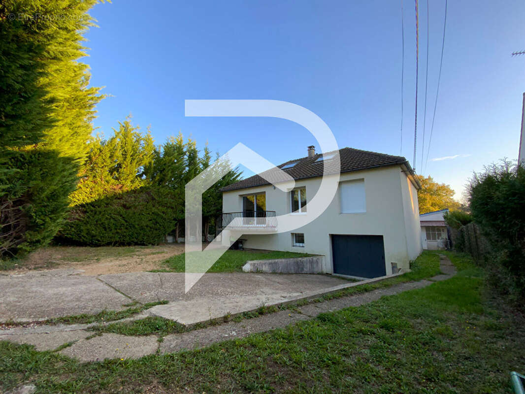 Maison à LEVIS-SAINT-NOM