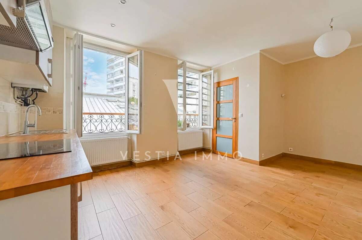 Studio idéal premier achat ou investissement - Bon état - Calme absolu - photo 5