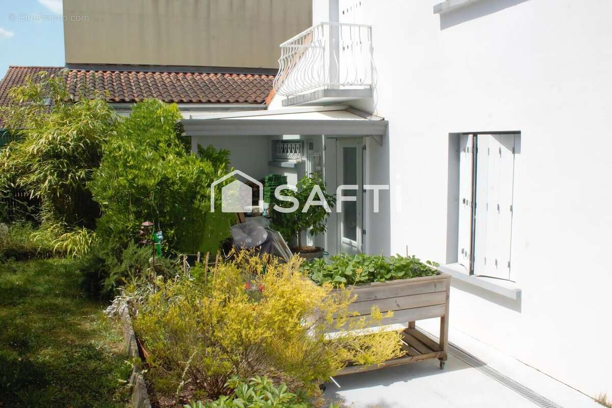 Photo 3 - Maison à L'ISLE-D'ESPAGNAC