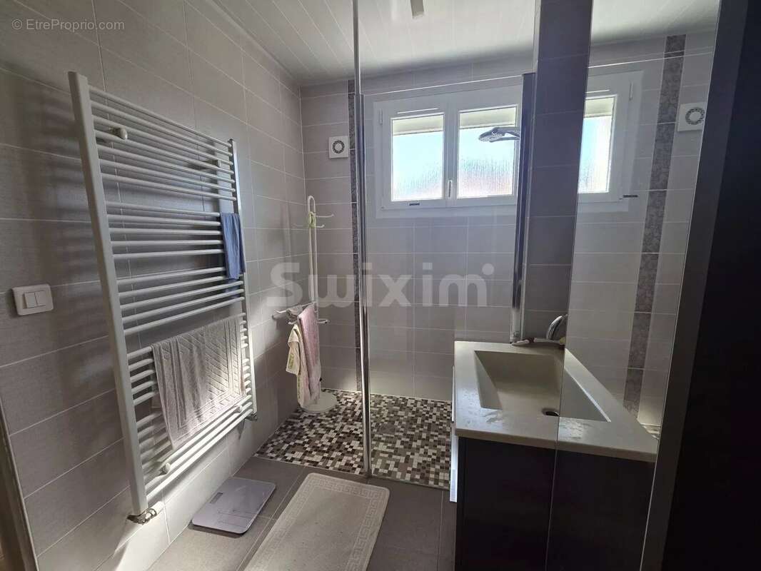 Maison à LONS-LE-SAUNIER