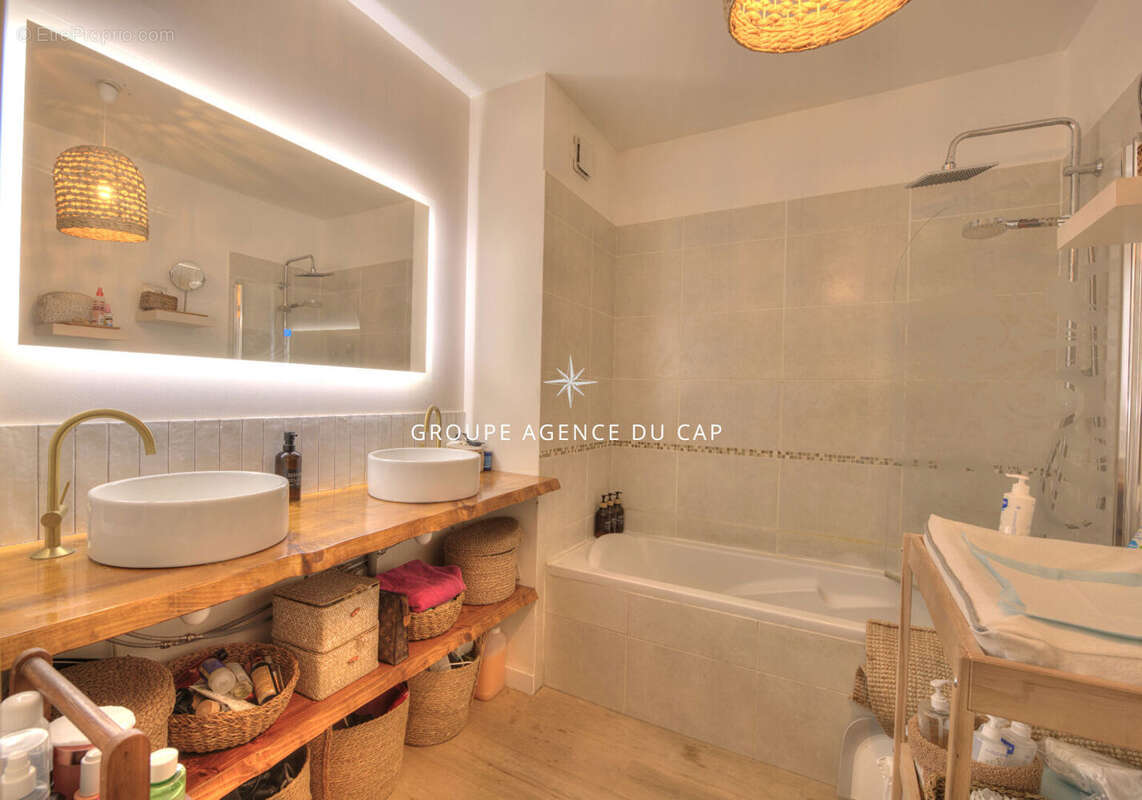 Appartement à FREJUS