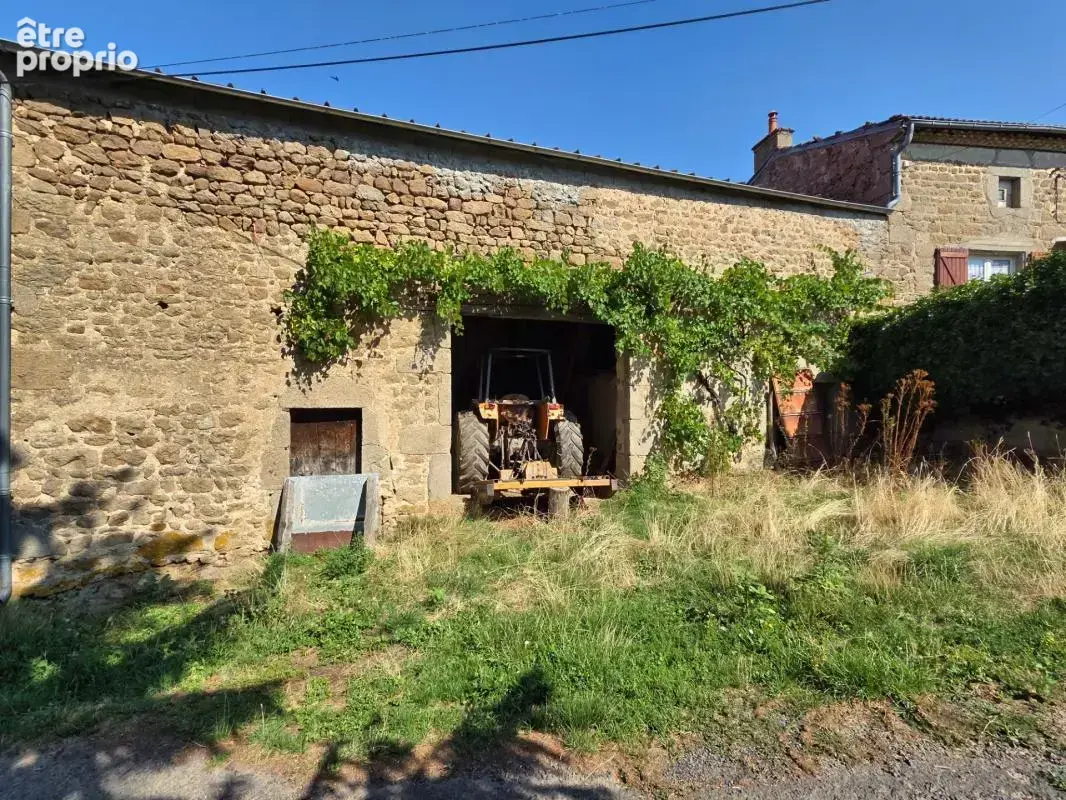 *** exclusivite ***  à renover - maison en pierre avec jardinet et dependances *** isserteaux 63270 *** - photo 2