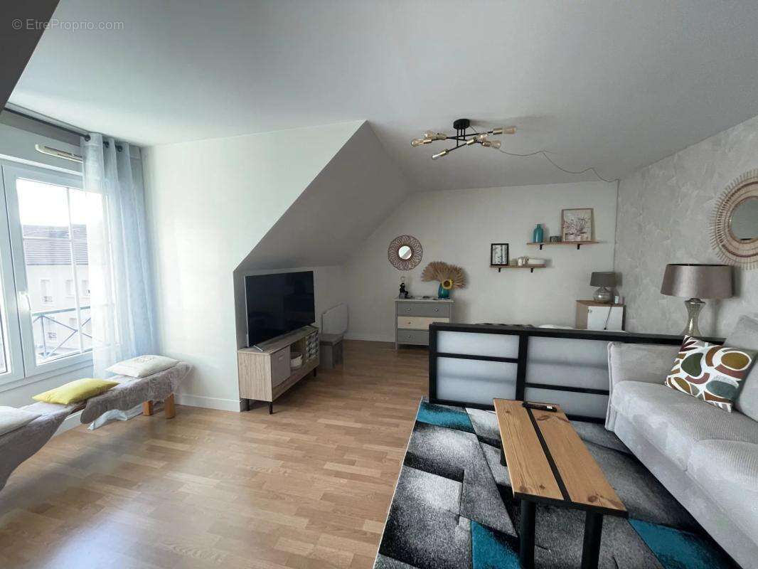 Appartement à VOISINS-LE-BRETONNEUX