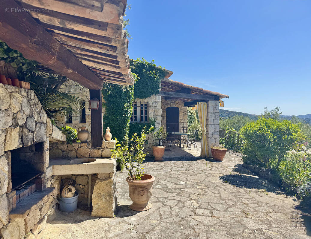 Maison à SPERACEDES