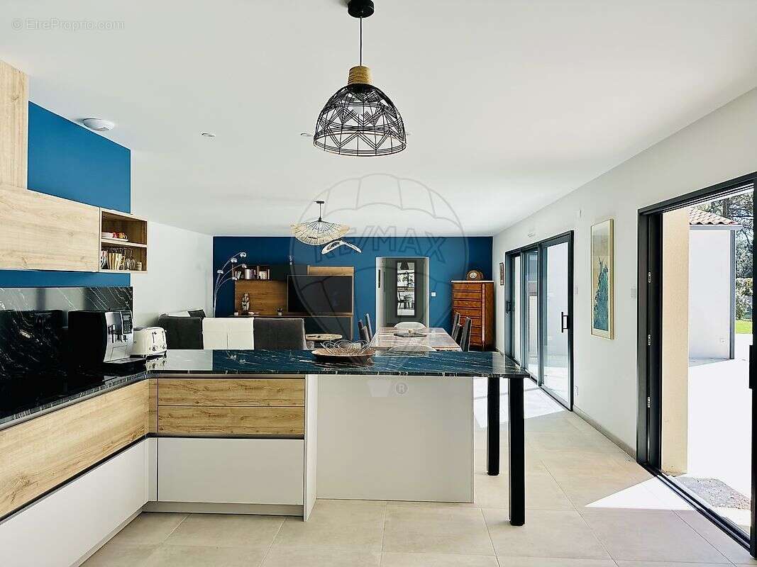 Maison à LES MATHES