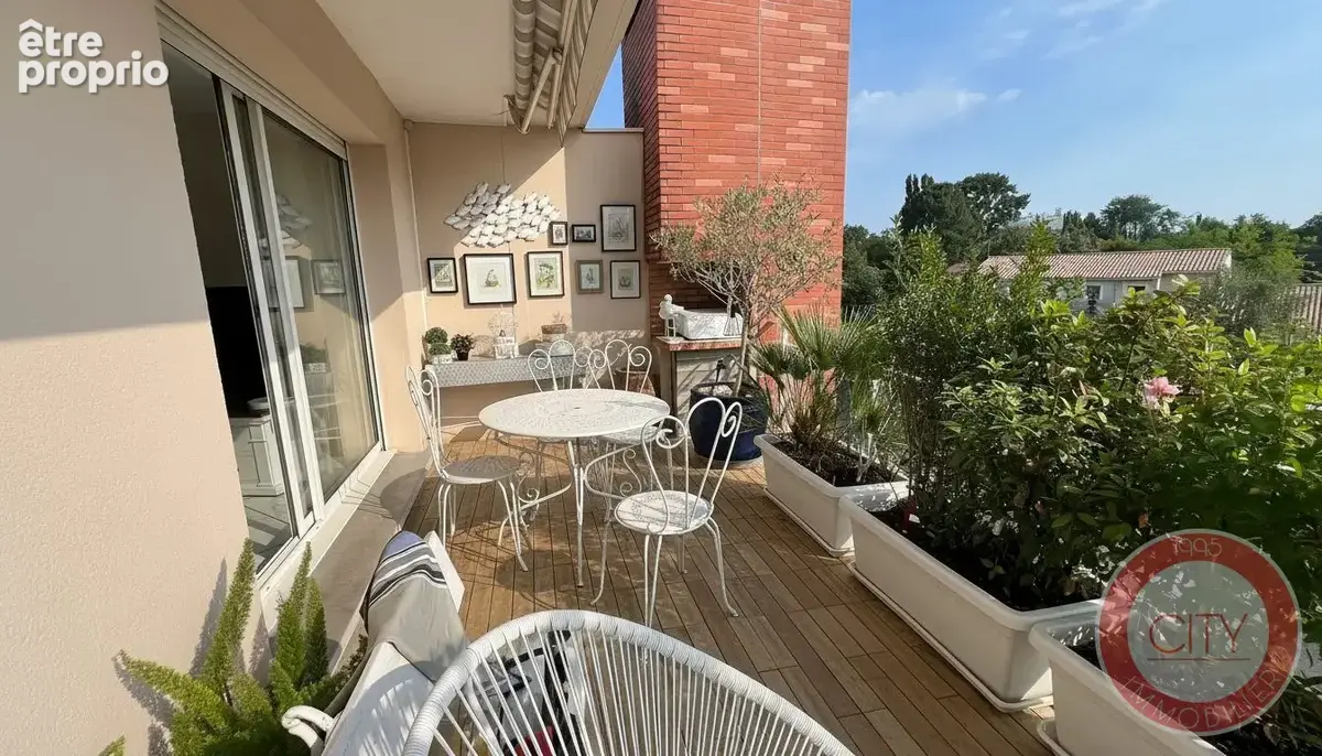 TERRASSE TRANSFORMER PAR L IAI