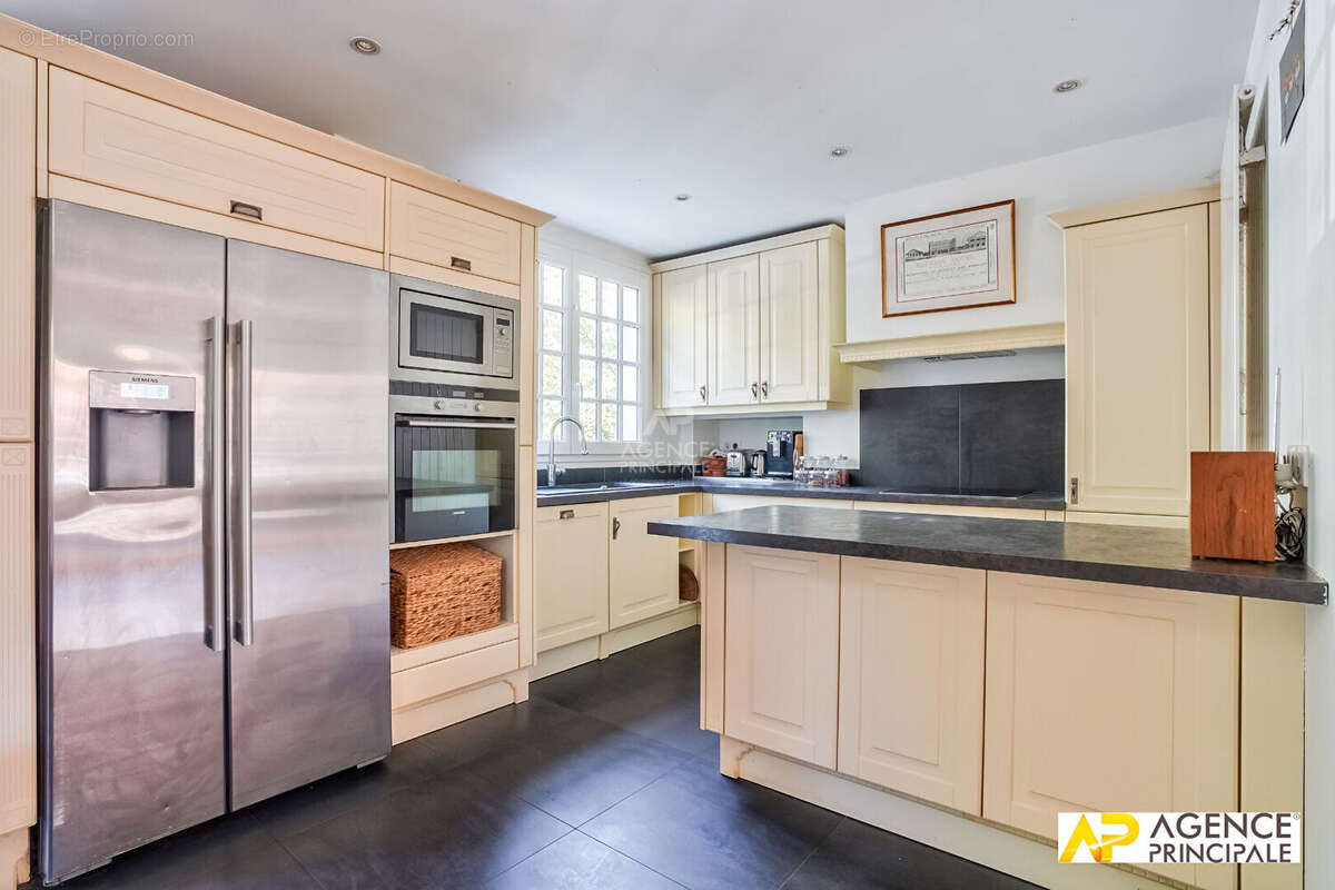 Maison à MAISONS-LAFFITTE