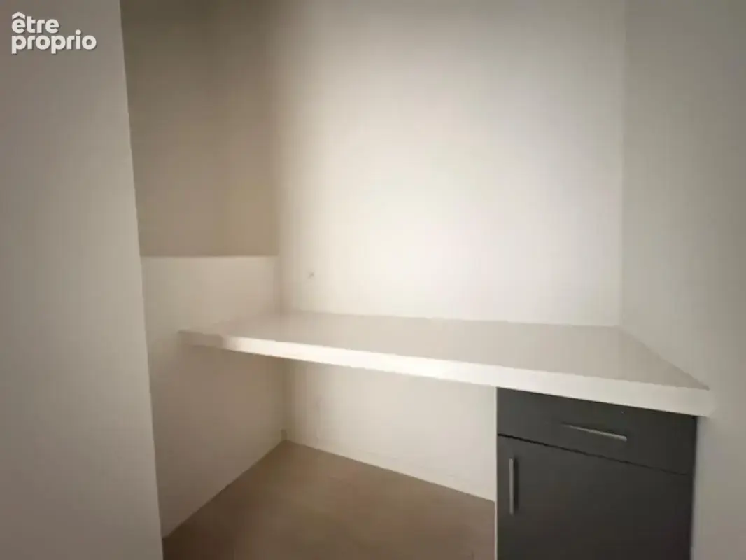 Local commercial, 42 m², Mâcon - photo 6