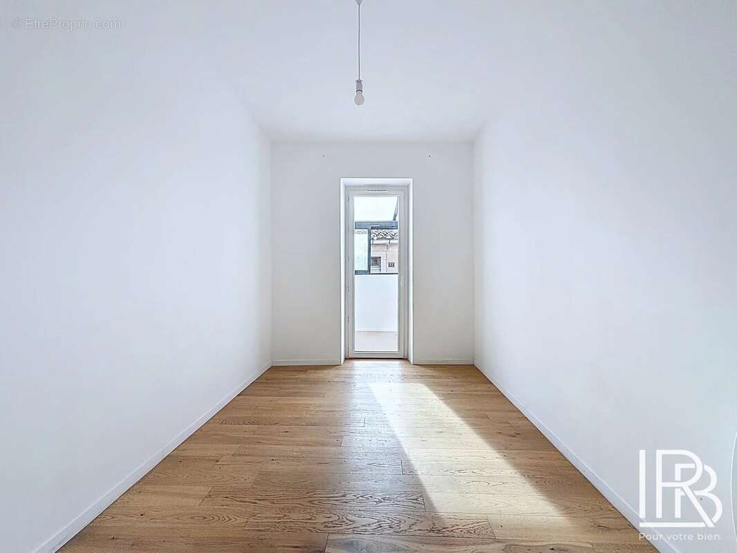 Appartement à MARSEILLE-6E