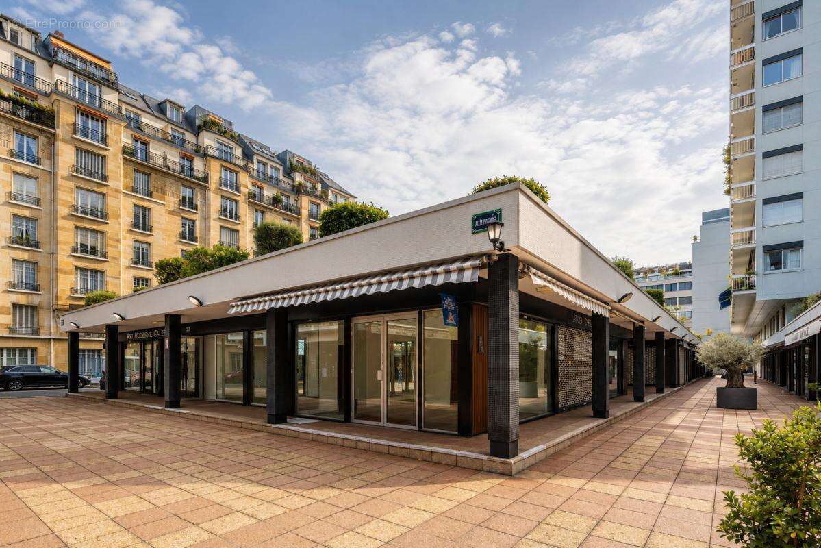 Commerce 38 m² à Paris-15e  - photo 4