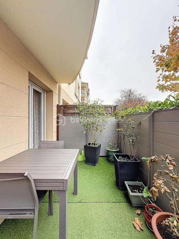 Appartement à JOUY-LE-MOUTIER