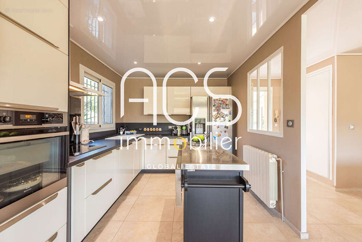 Maison à ENSUES-LA-REDONNE