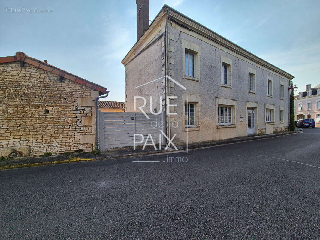 Maison Ceaux En Loudun 206 m2 - photo 3