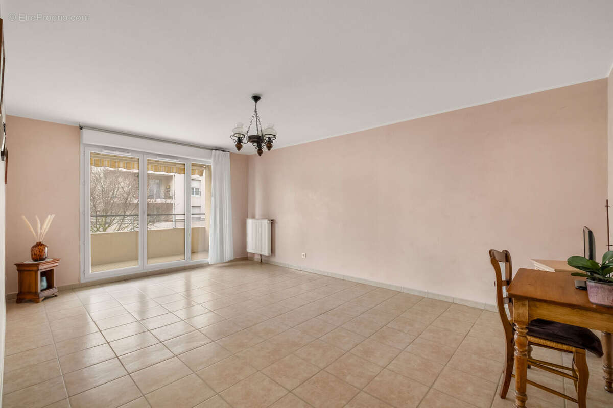 Photo 2 - Appartement à SAINT-PRIEST