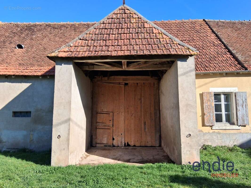 Maison à COUST