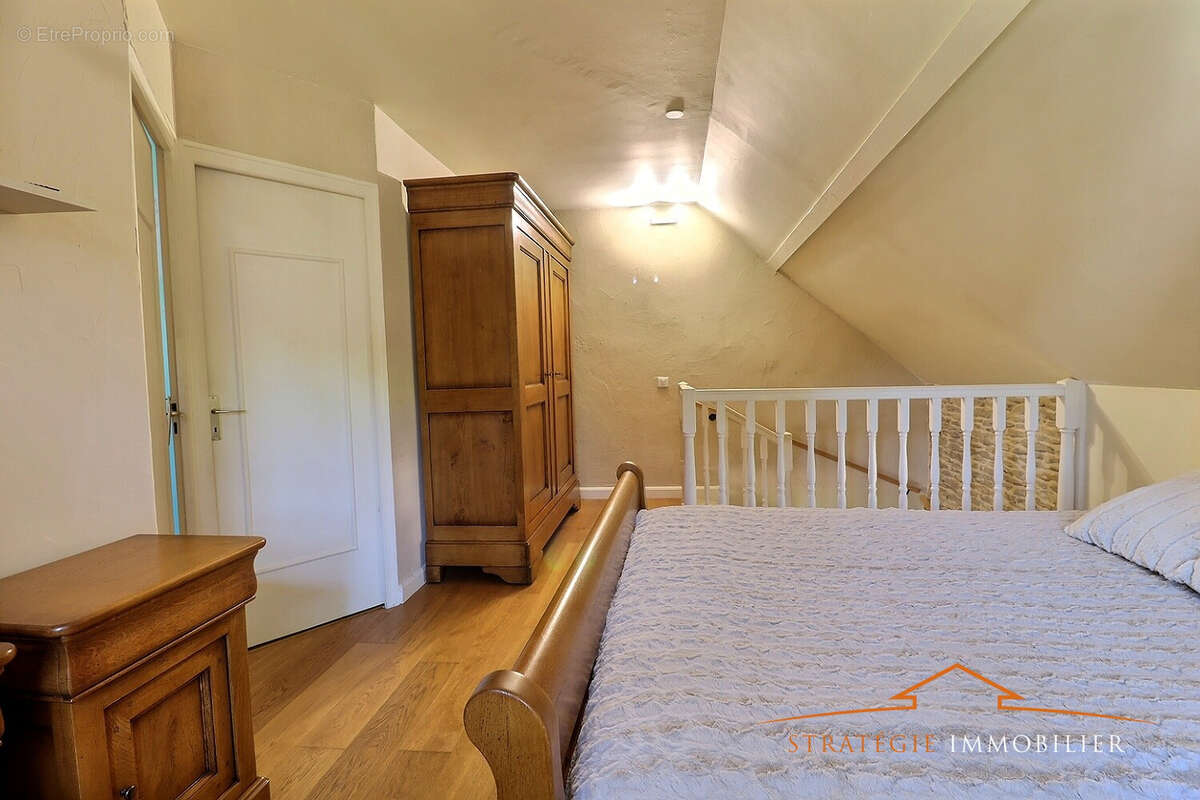 Maison à SAINT-MARTIN-DU-TARTRE