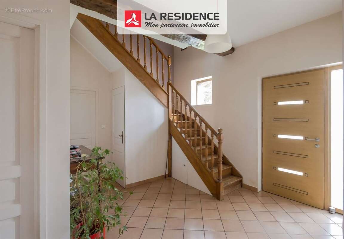 Maison à FONTAINE-LE-BOURG