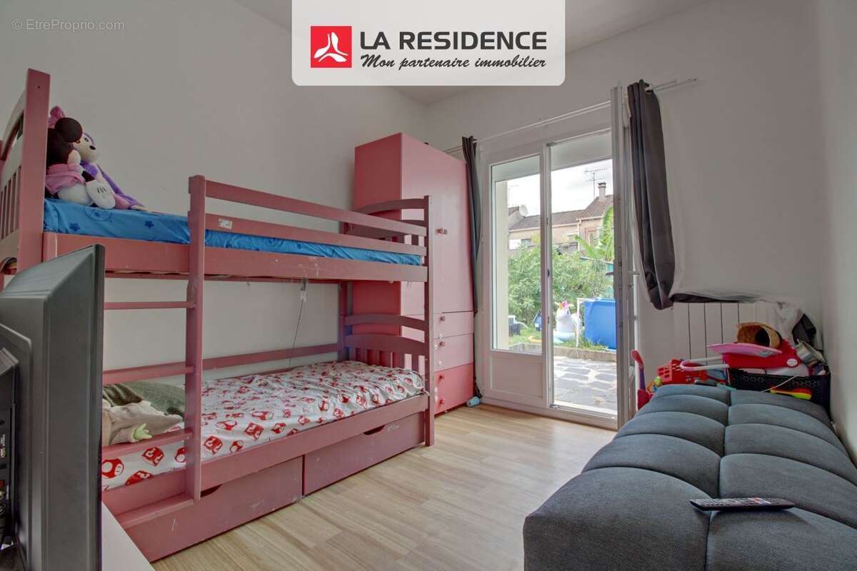 Maison à LES MUREAUX