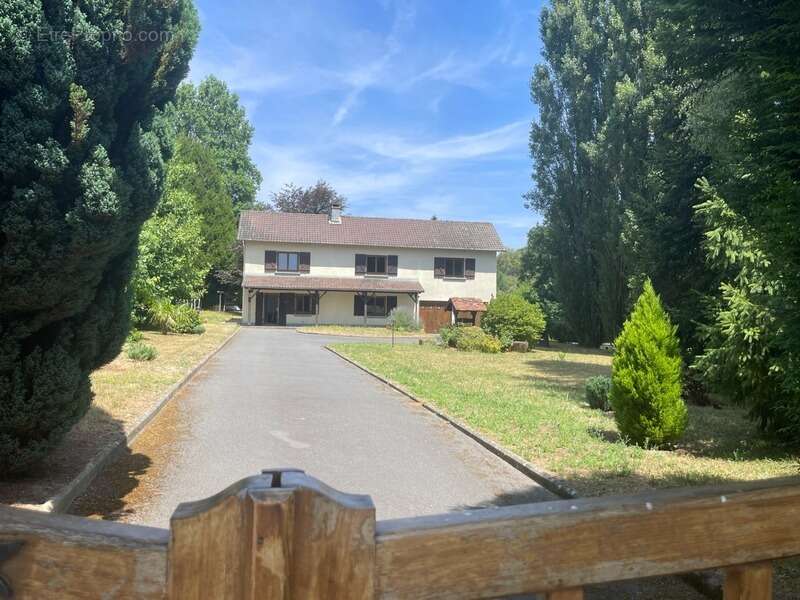 Maison individuelle 4 chambres avec bassin d'agrément et 1 hectare de terrain - photo 30