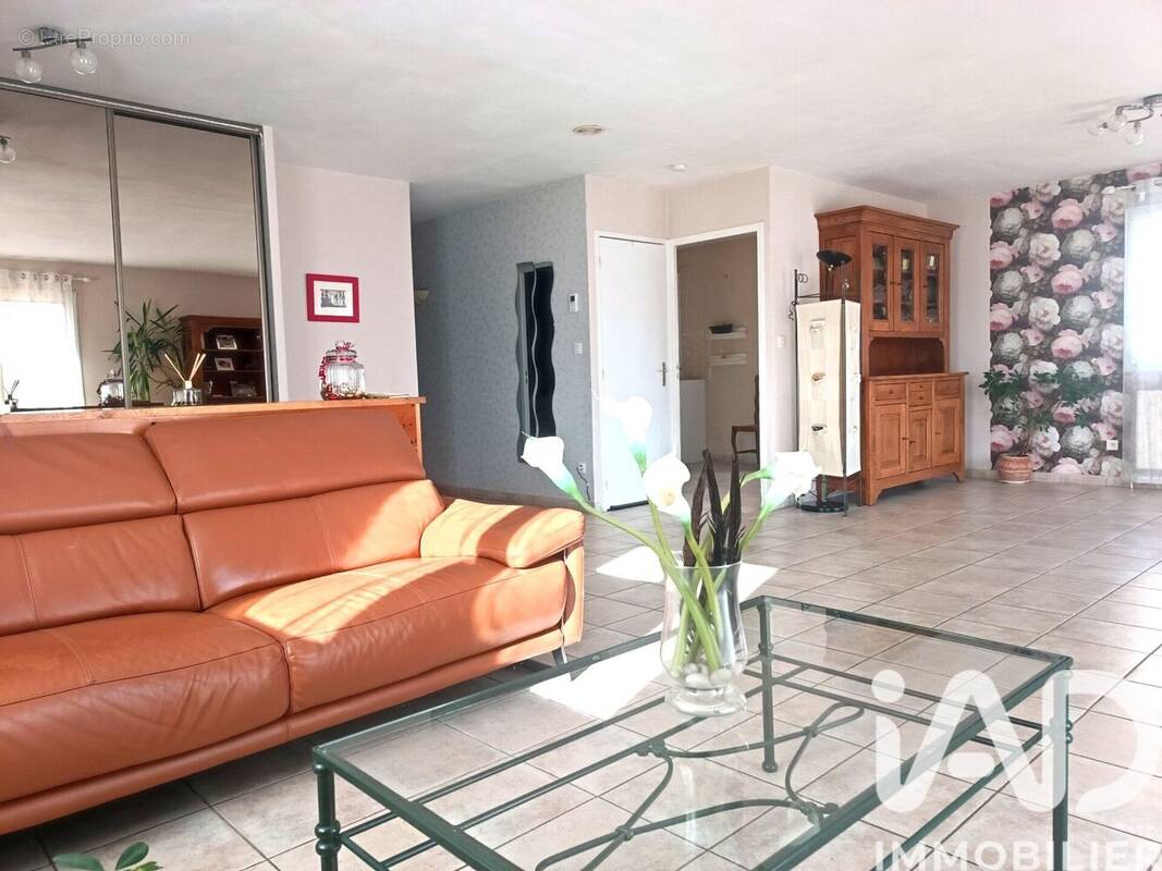 Photo 1 - Maison à UNIEUX
