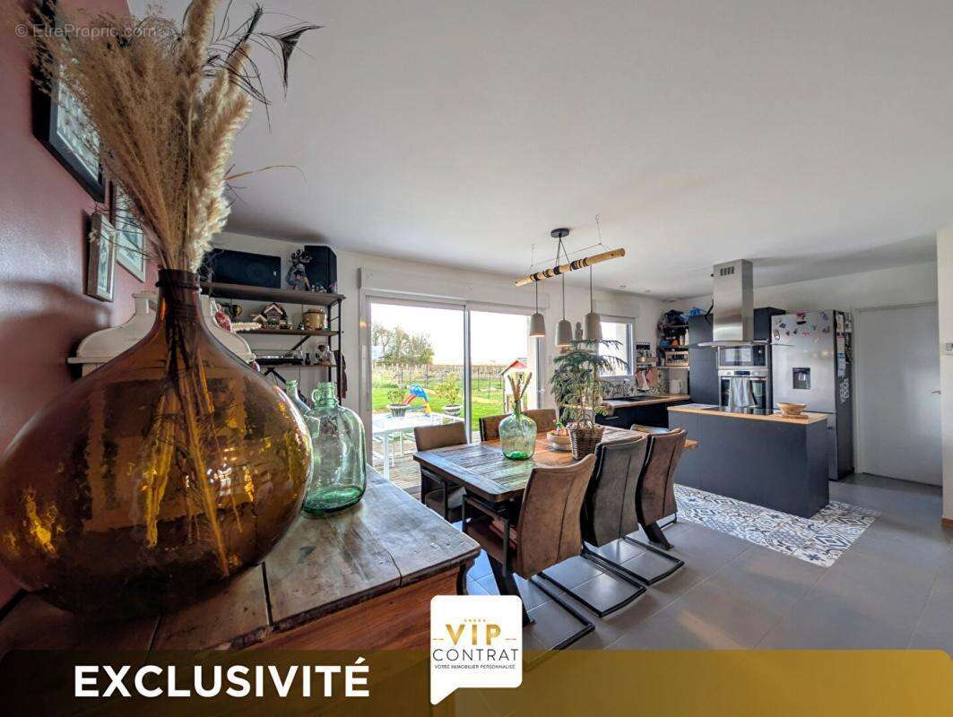 Maison à BRIZAMBOURG