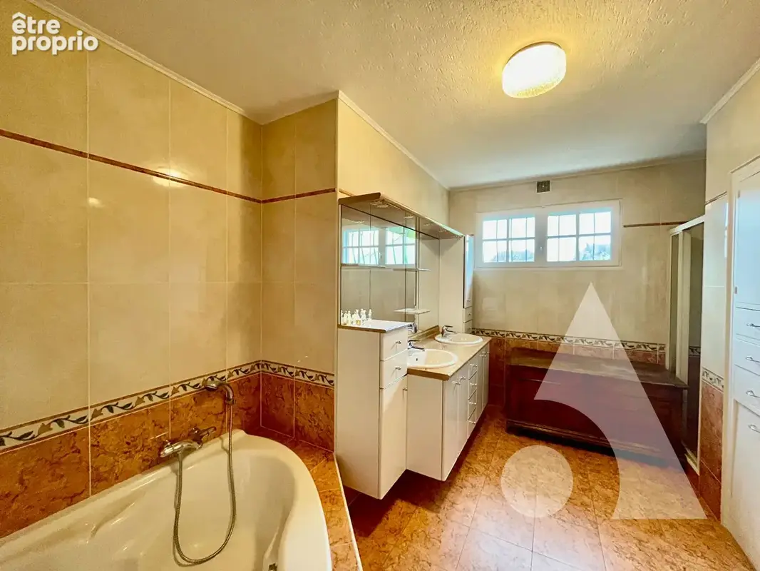Maison Fontaine Les Grès 8 pièce(s) 295 m2 6 chambres - photo 14