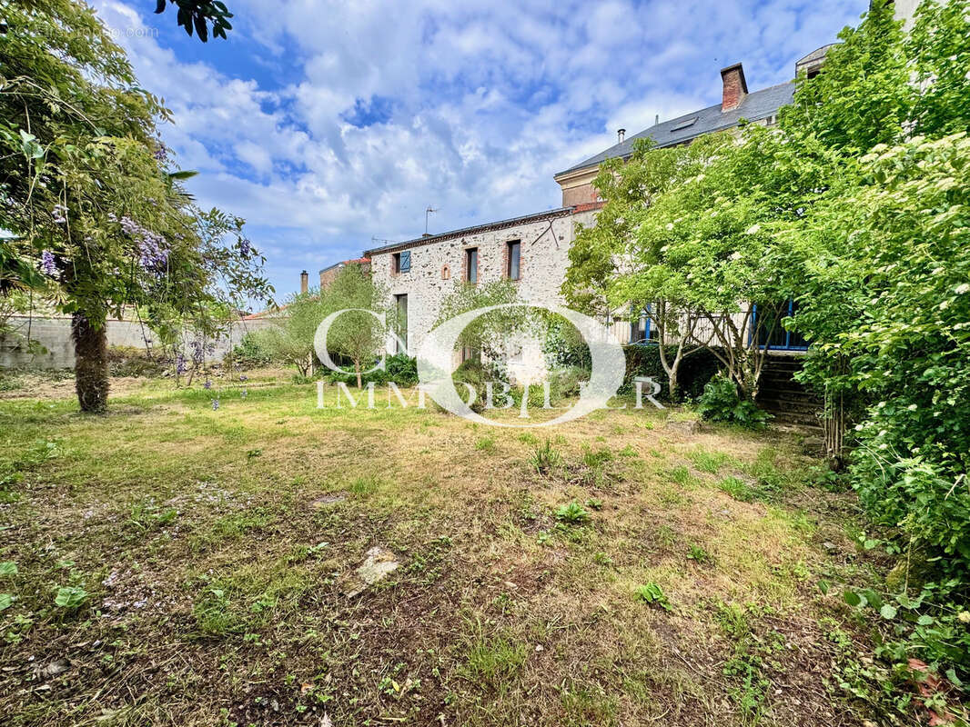 Maison à ROCHESERVIERE