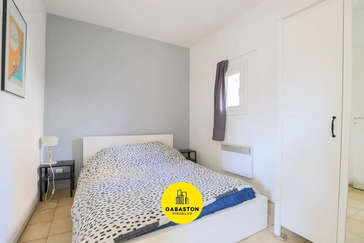 Appartement à MARSEILLE-1E