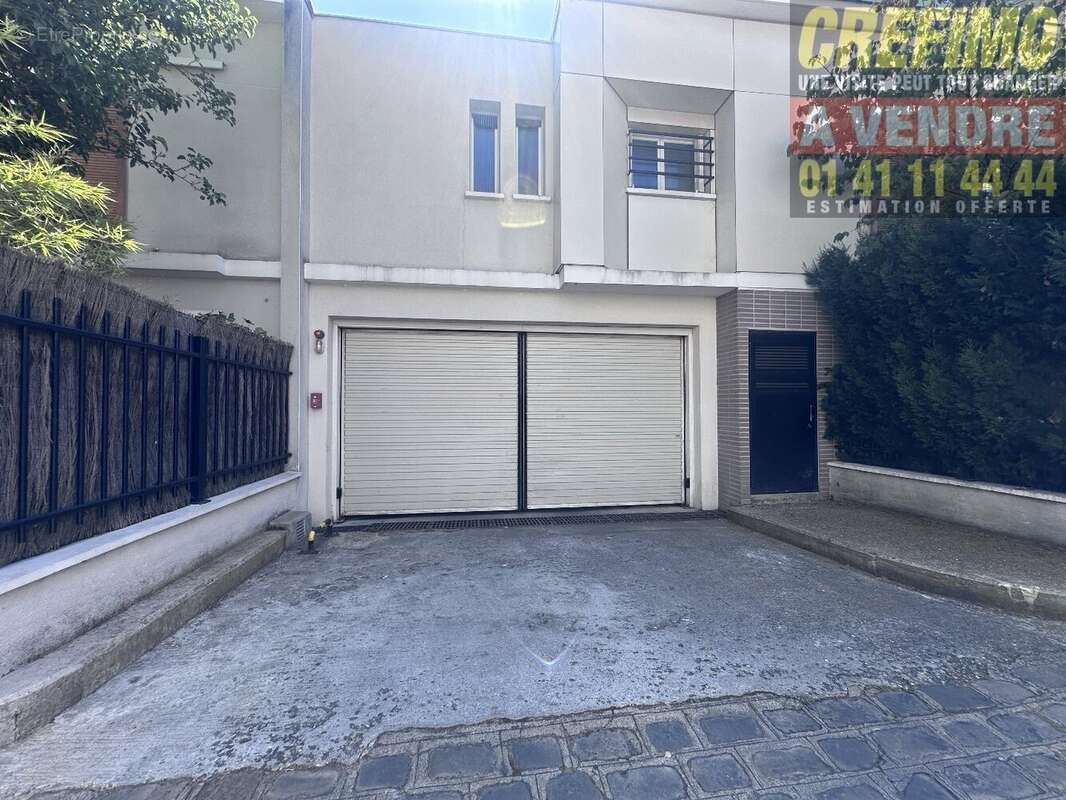Place de parking en sous-sol sécurisée dans une résidence de standing - Agence immobilière CREFIMO - photo 7
