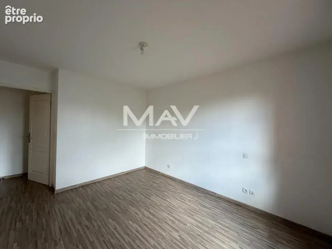 Appartement 3 pièces 59 m² à vendre à Lesquin (59810) - photo 7