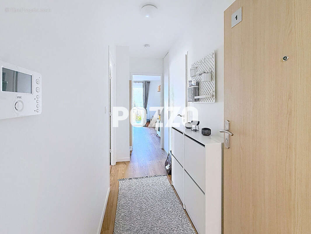 Appartement à DONVILLE-LES-BAINS