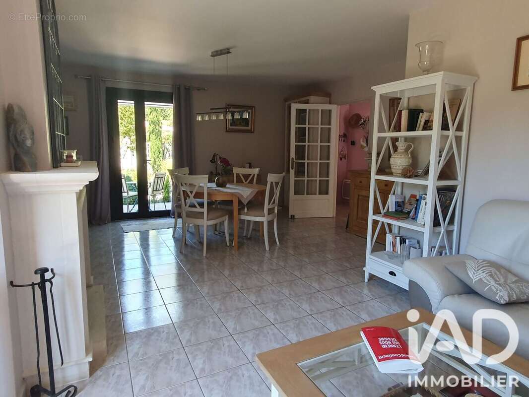 Maison 104 m² à Saint-Genies-De-Varensal  - photo 8