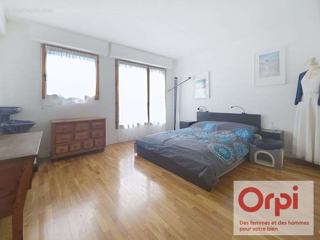 Appartement à ISSY-LES-MOULINEAUX
