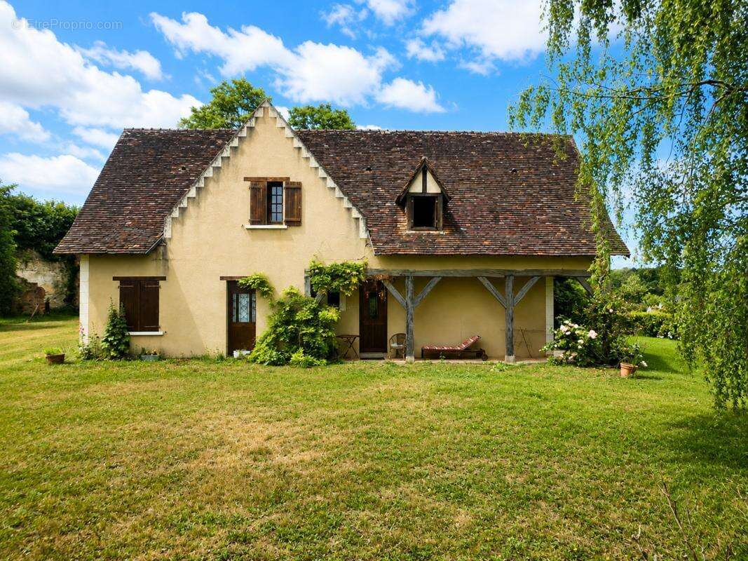 Maison à SAINT-PATERNE-RACAN