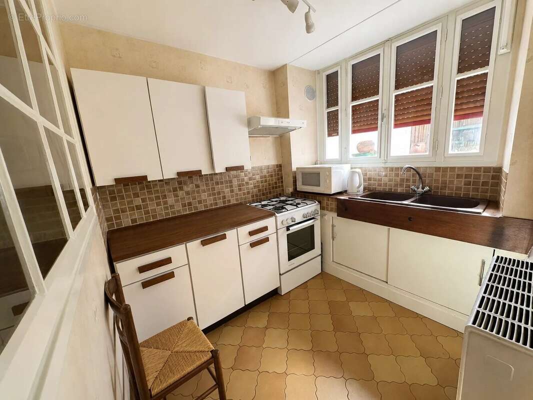 Réf. 2276 Maison de ville briarde - La Ferté-sous-Jouarre même - photo 4