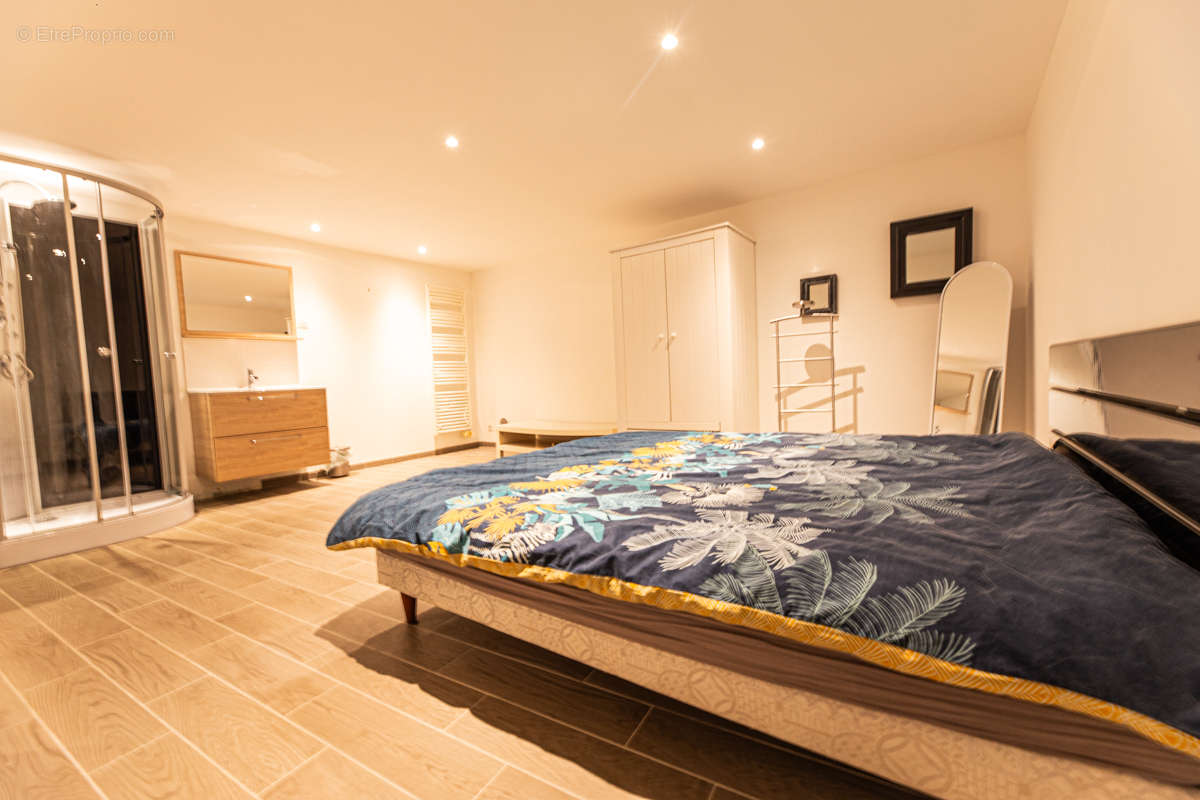 Maison à MANDELIEU-LA-NAPOULE