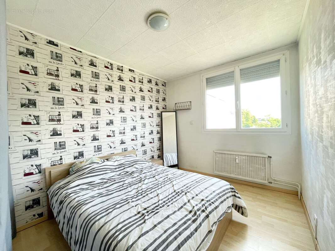 Appartement à PIERRE-BENITE