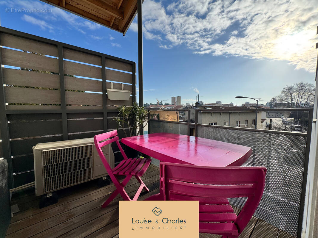 Appartement à RILLIEUX-LA-PAPE