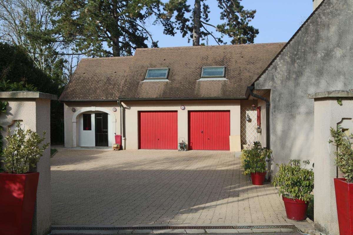 Maison traditionnelle de 200 m² dans un cadre privilégié à Autun - photo 5
