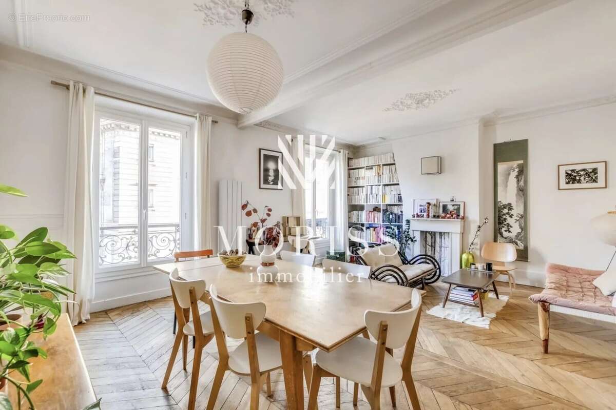 Appartement à PARIS-11E
