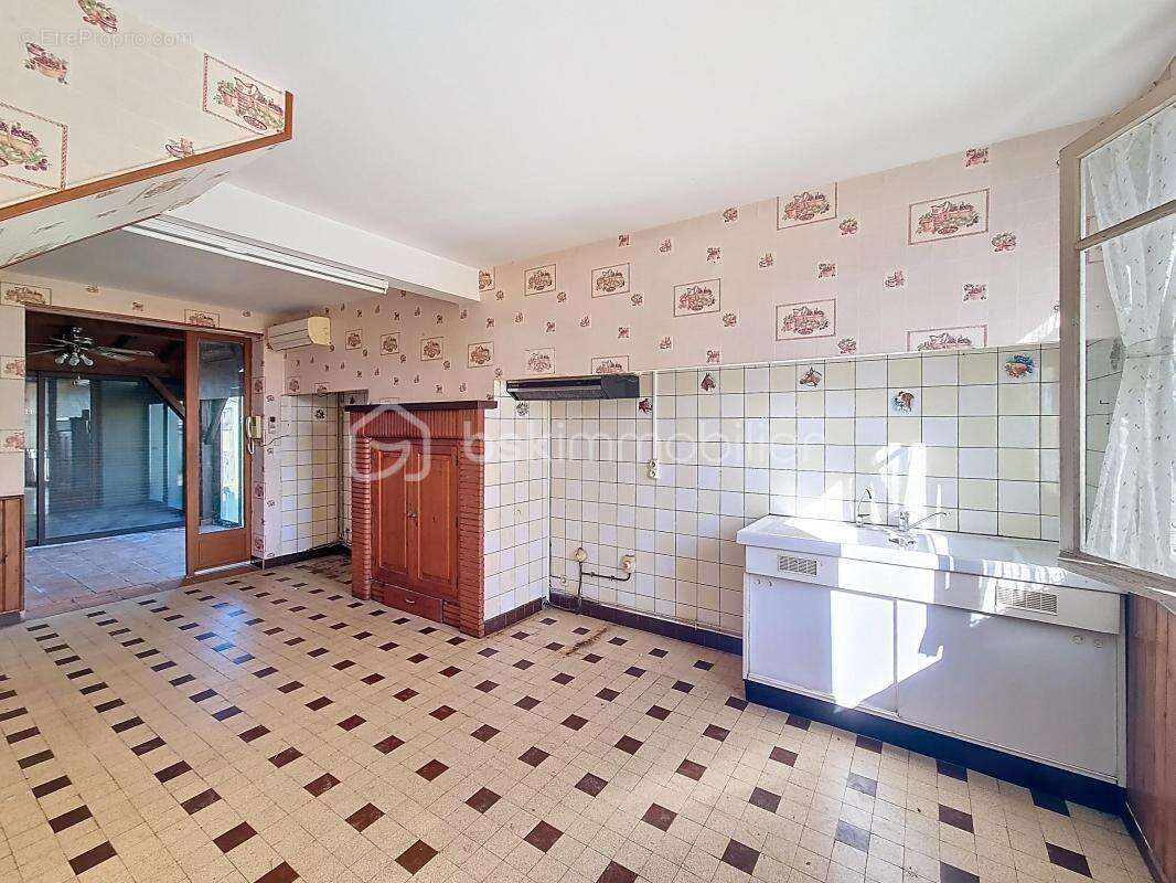 Maison à rénover, vue panoramique et fort potentiel locatif à Miradoux - photo 11