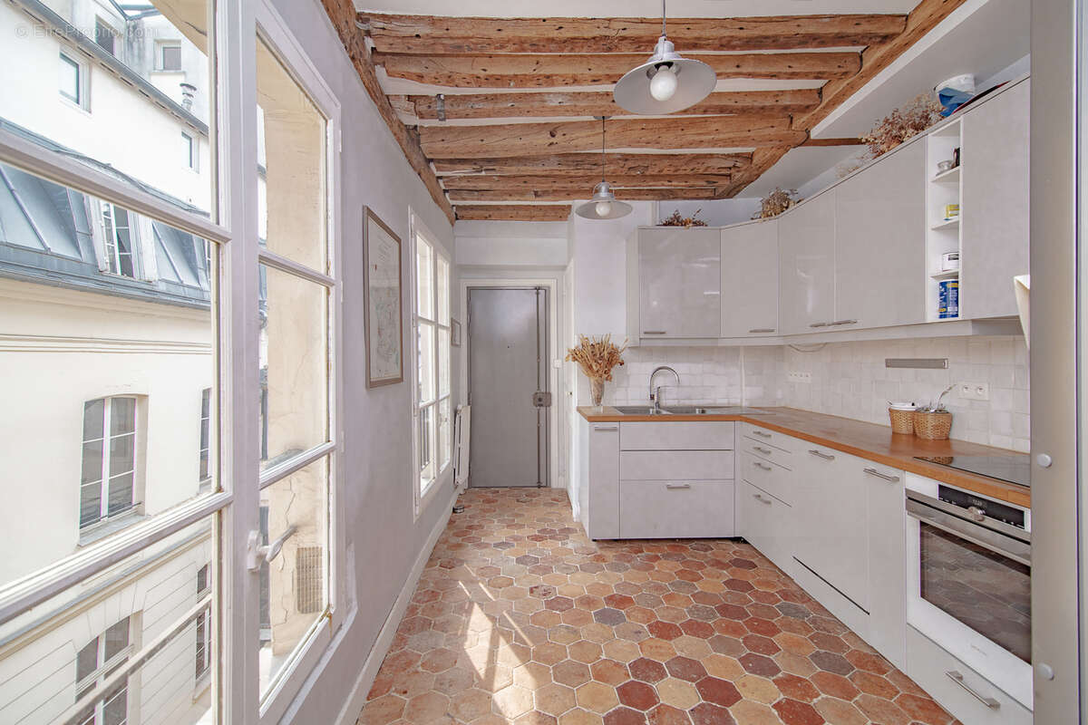 Appartement à PARIS-2E