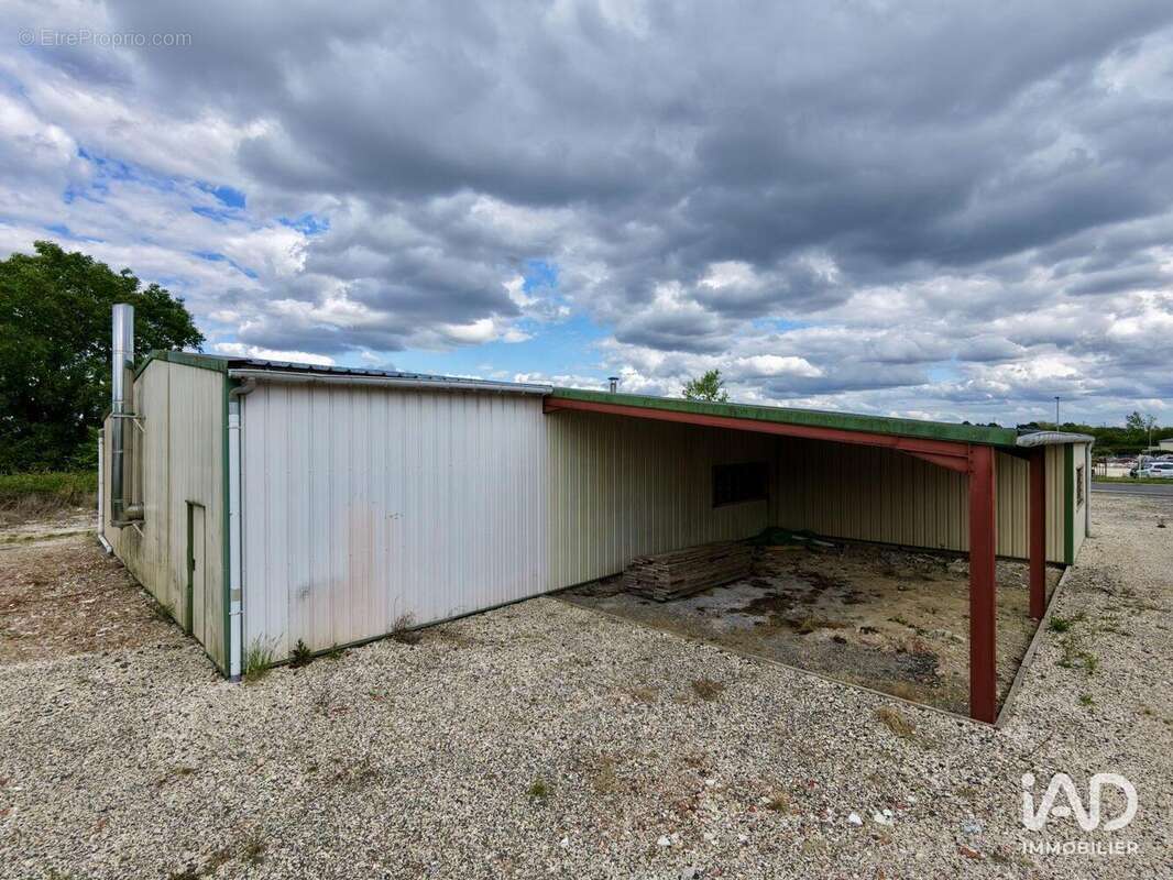 Commerce 345 m² à Courtenay  - photo 7