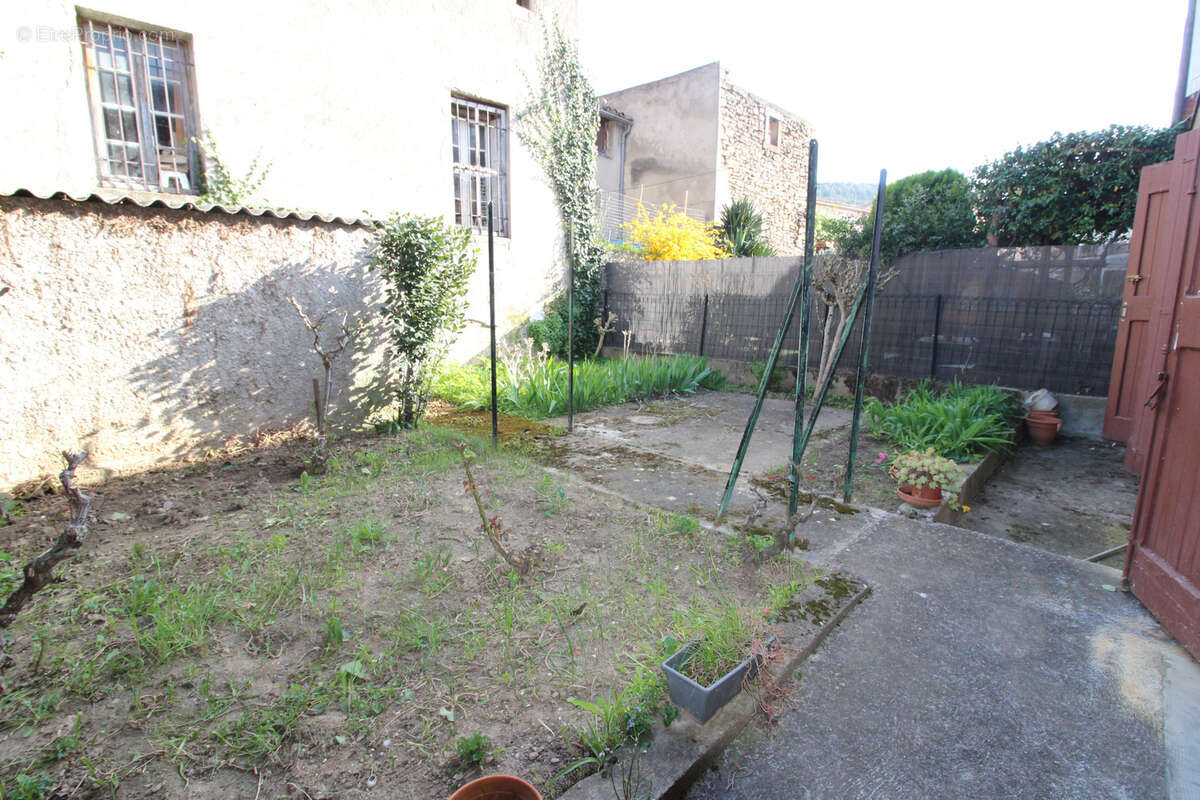Maison à COUIZA