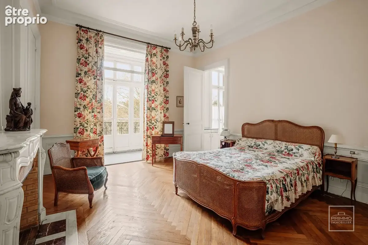 Lyon 6, bd des belges, 202.95m² + t2 + chambre service + garage - photo 7