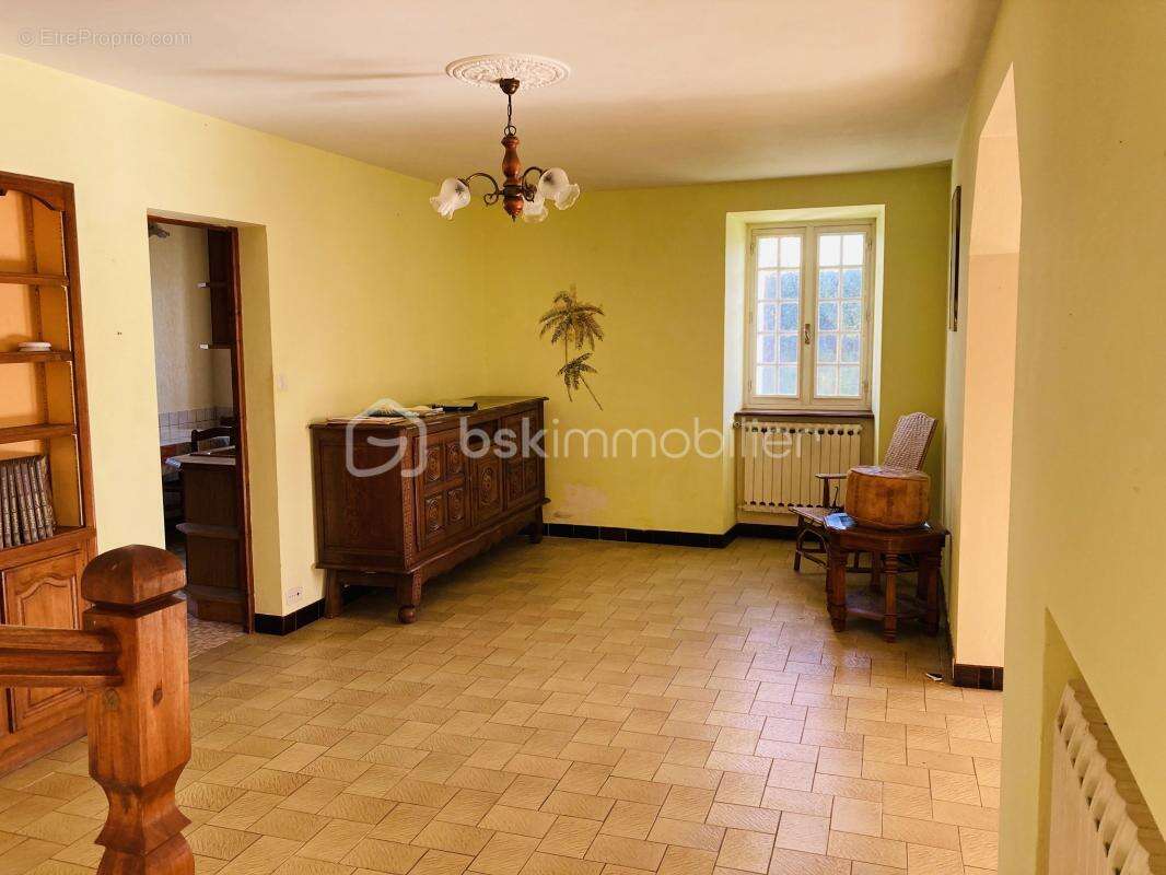Maison 93m2 à fort potentiel- Terrain de 1012m2- Proche commerces et plages - photo 4