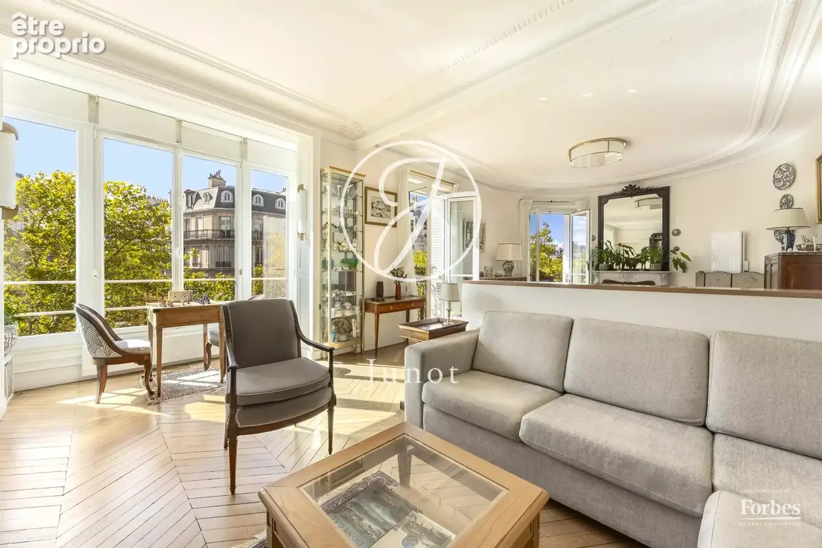 Paris 7e - GROS CAILLOU / BOSQUET - Appartement - 4 pièces - 106,21m² Carrez - 107,47m² au sol - 2 chambres - Vues sur monument - photo 3