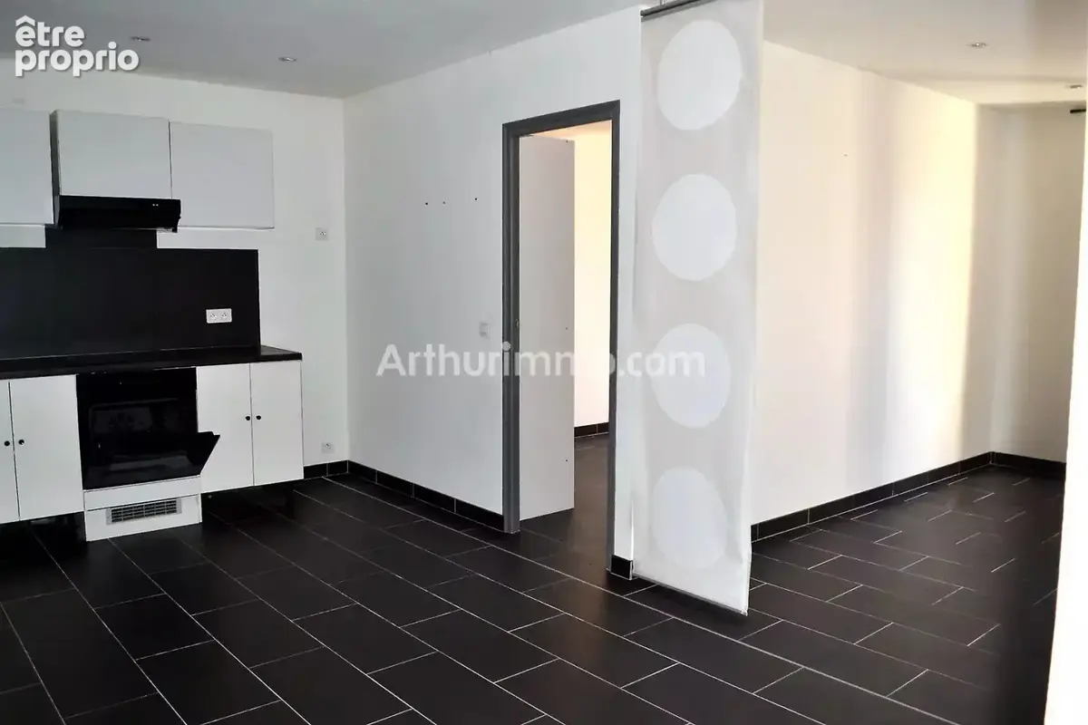 Appartement 64 m² à Cogolin  - photo 9